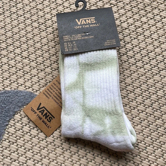 VANS “Off The Wall” Women’s socks  
NWT - Picture 4 of 16